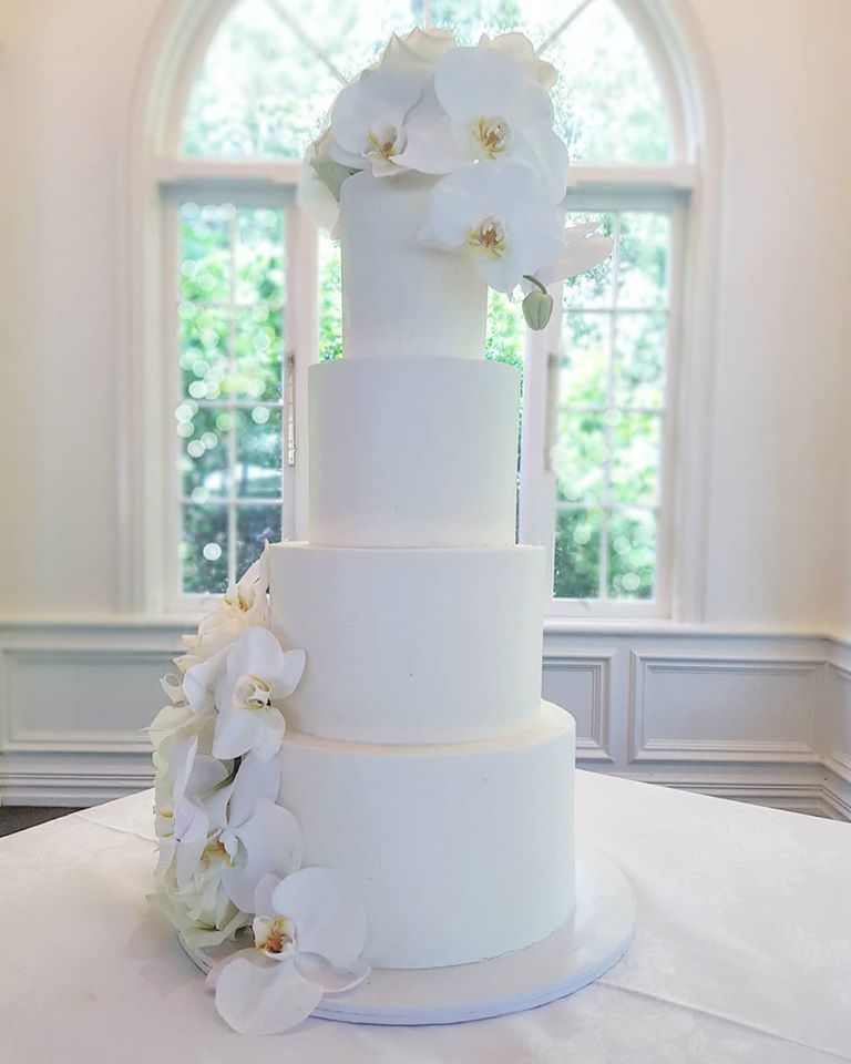 I'm dreaming of a white wedding - The Cake Eating Company NZ