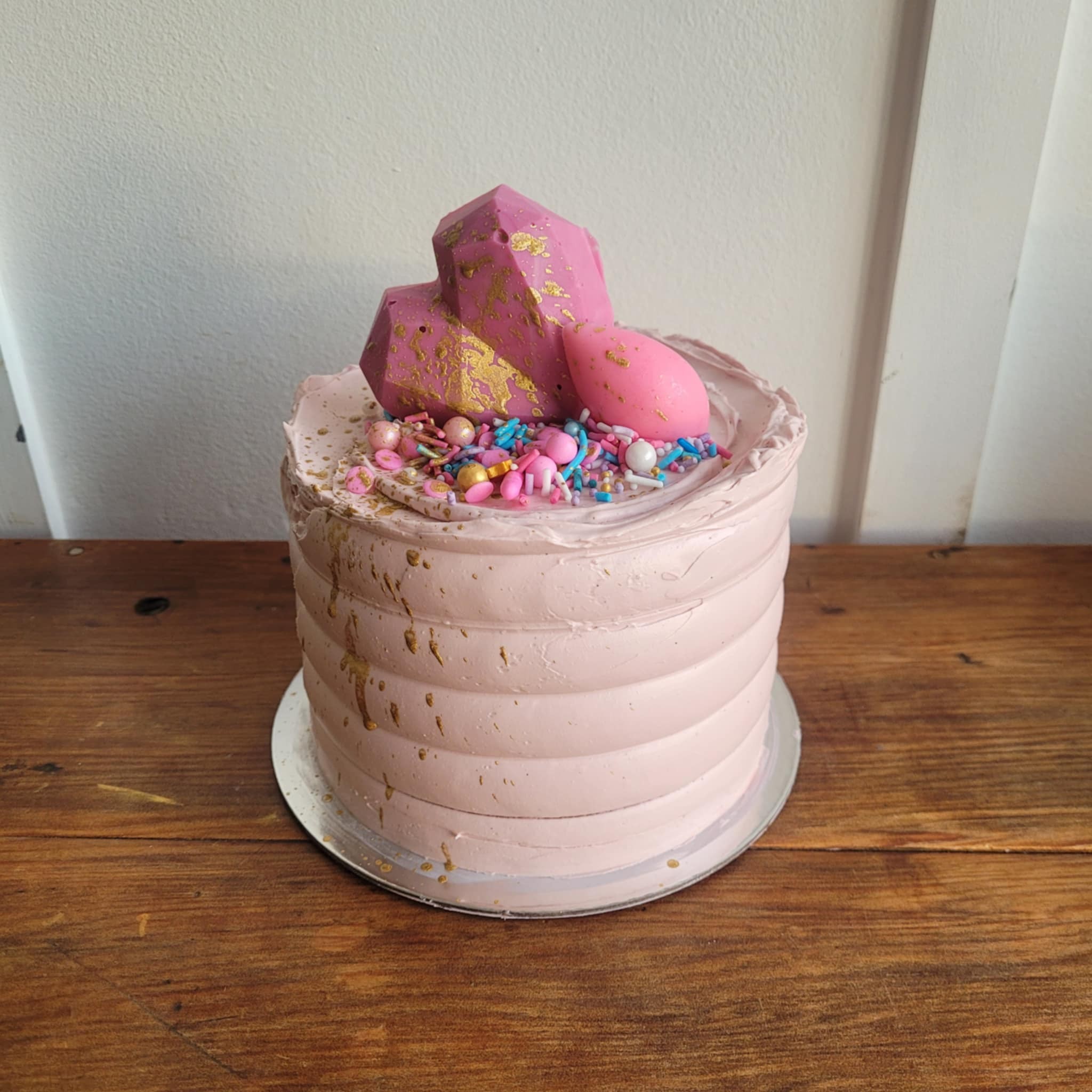 5″ Vanilla Cake With White Chocolate Mousse Centre
