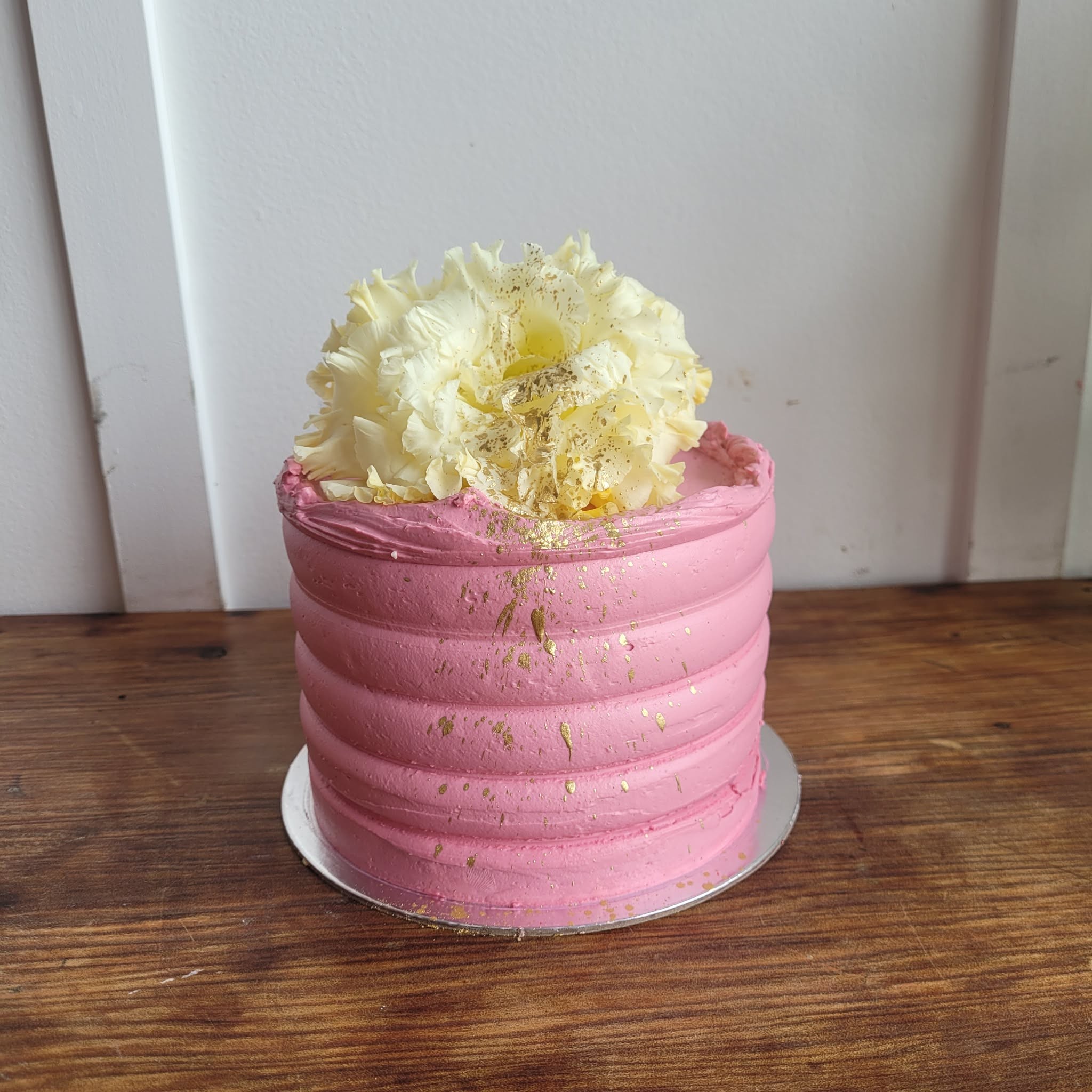 5″ Vanilla Cake With Milk Chocolate Ganache