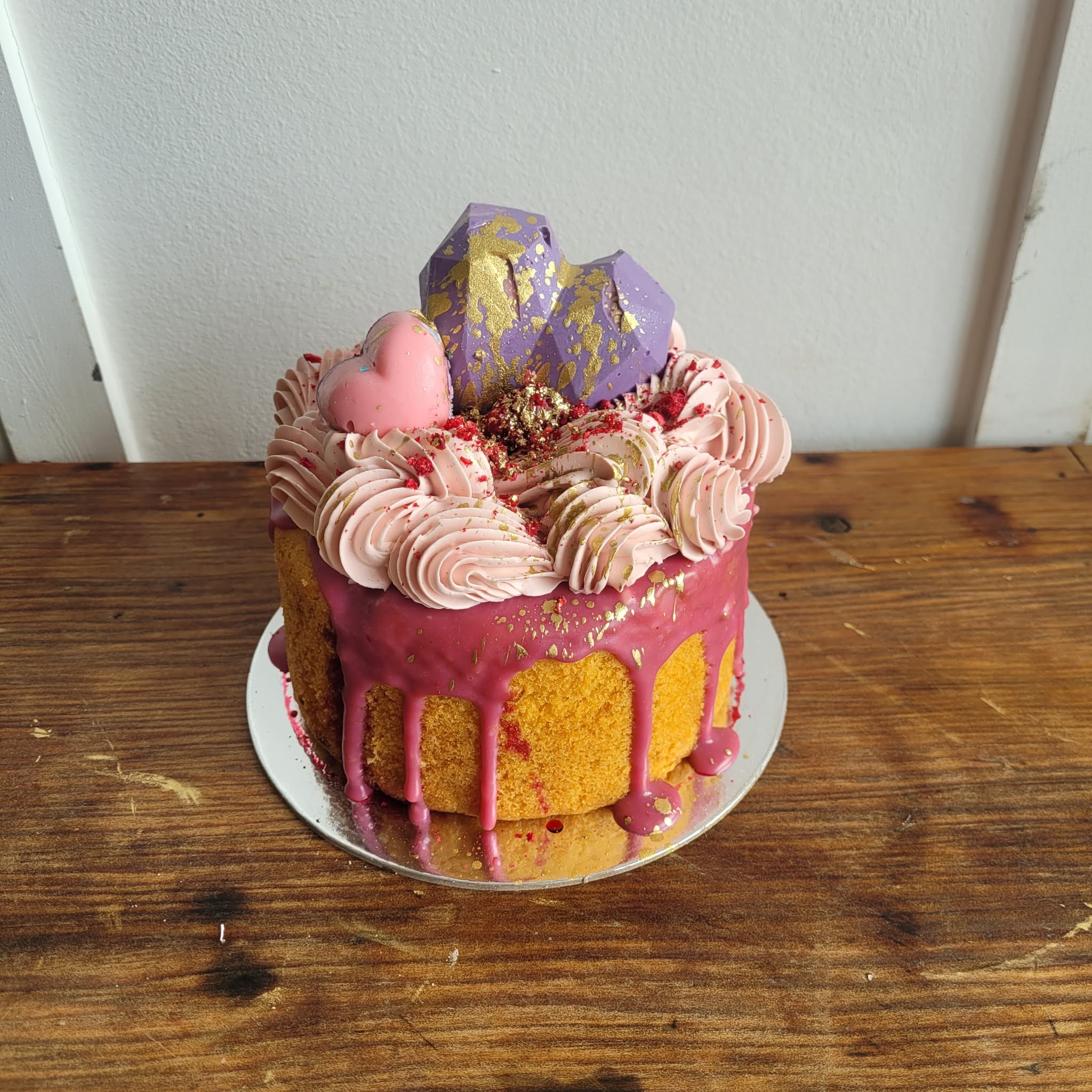 5″ Raspberry White Chocolate Cake