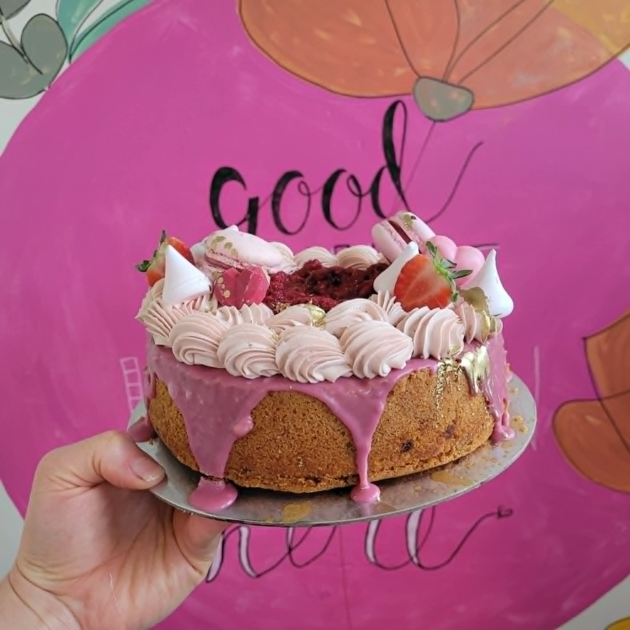 8″ Raspberry White Chocolate Cake