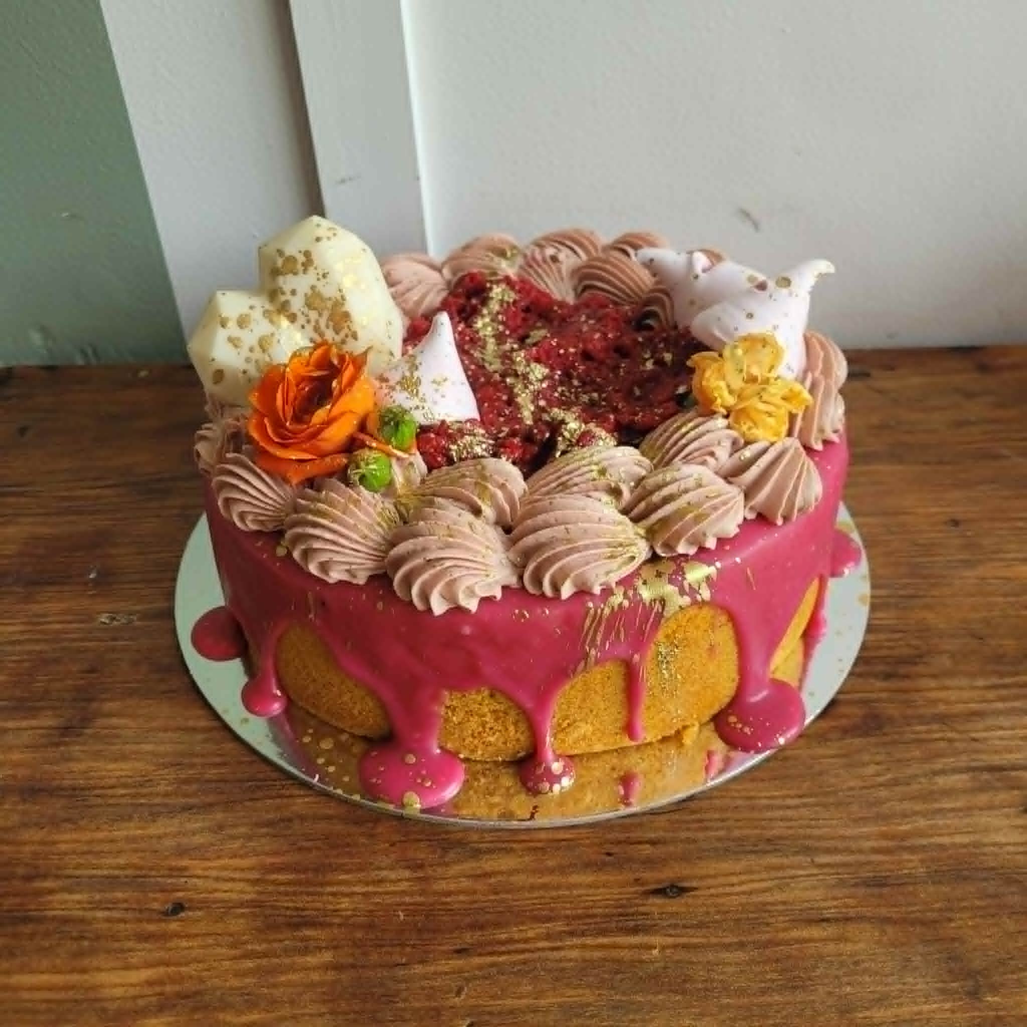 8″ White Chocolate And Raspberry Cake