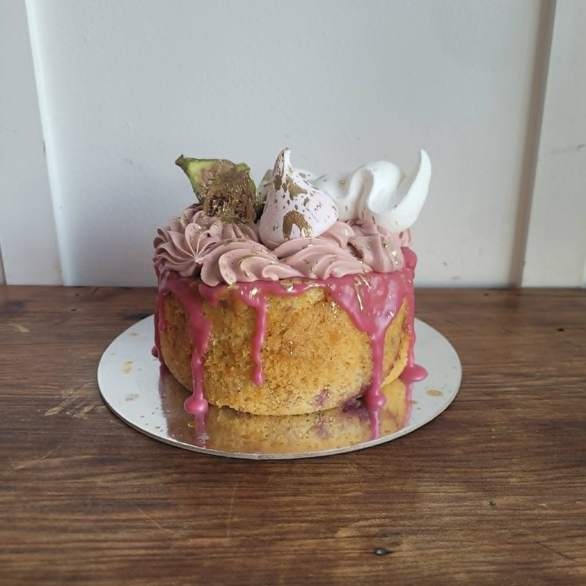 5″ White Chocolate And Raspberry Cake