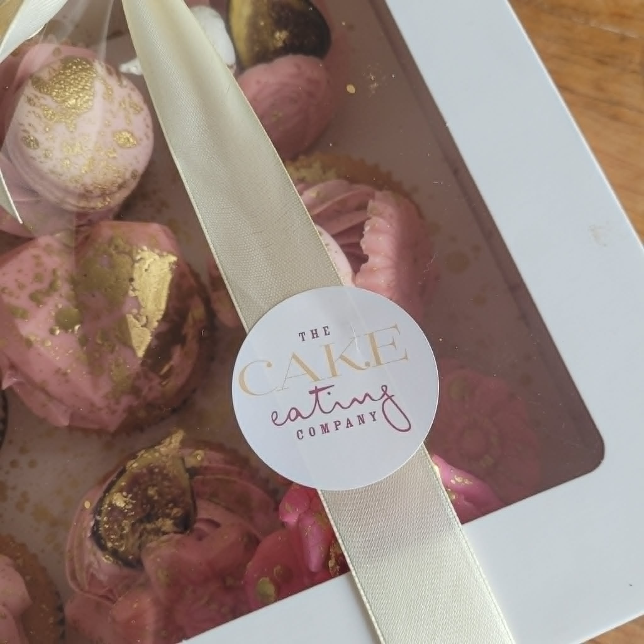 6 Pink Luxe Raspberry White Chocolate Cupcakes – Same Day