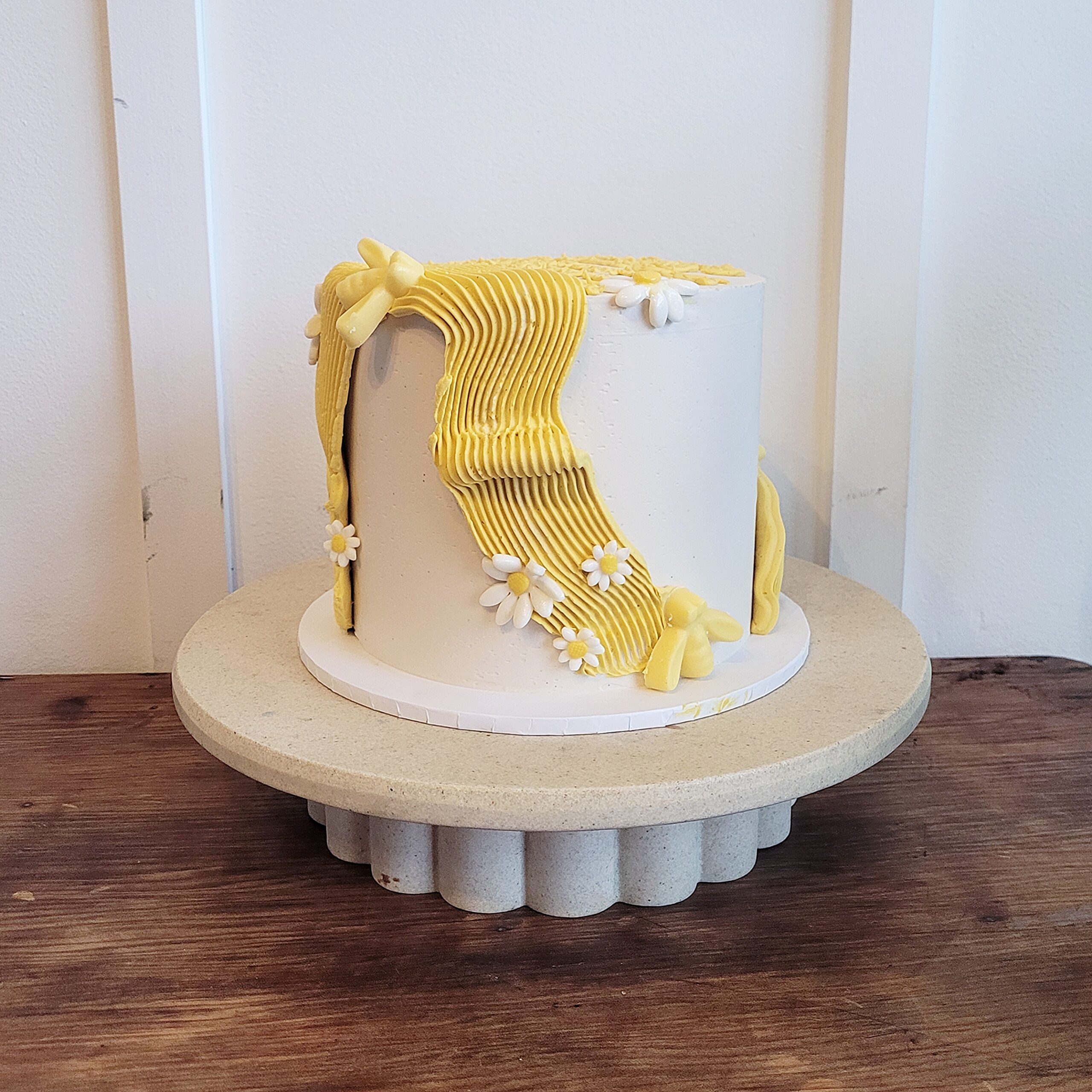 Daisy Cake