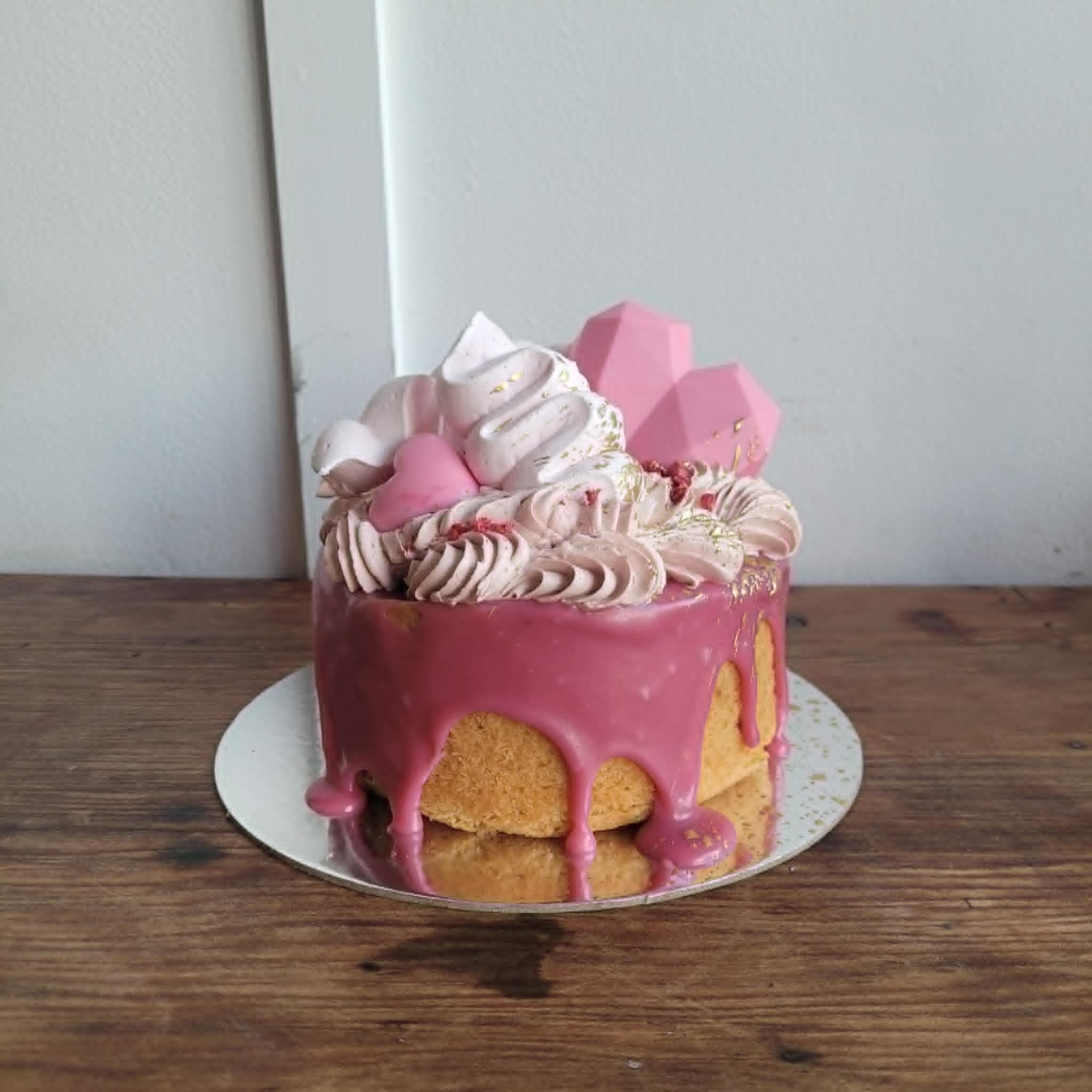 5″ White Chocolate And Raspberry Cake
