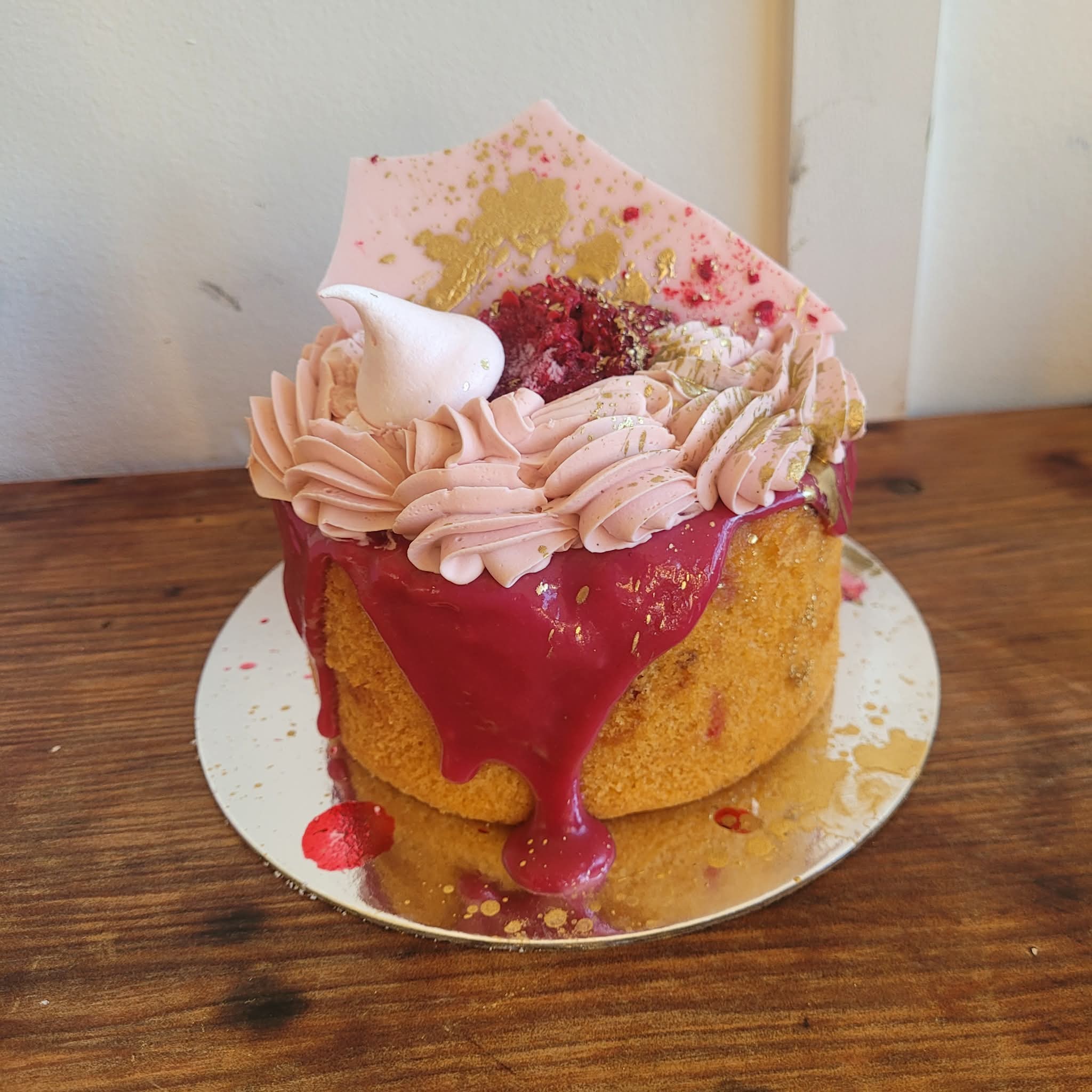 5″ White Chocolate And Raspberry Cake