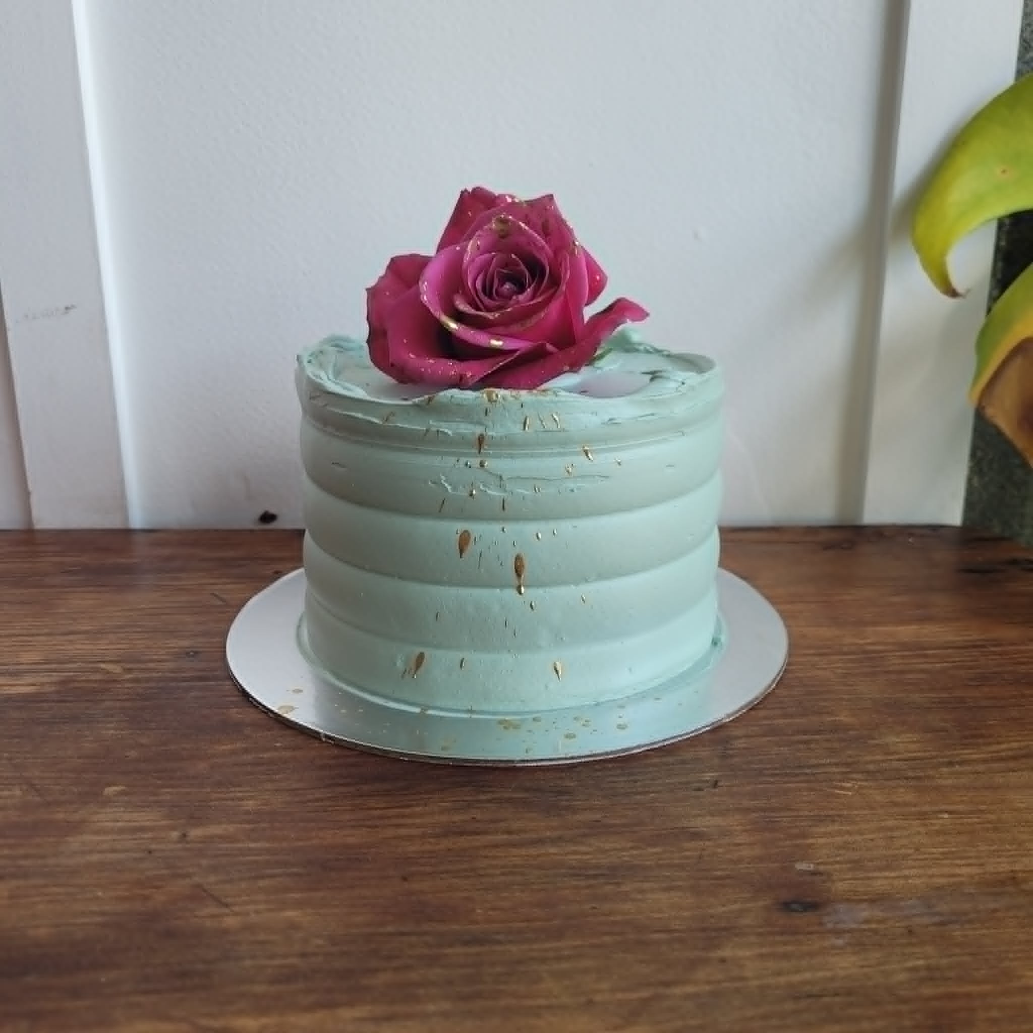 5″ Lemon Cake With Lemon Curd Centre