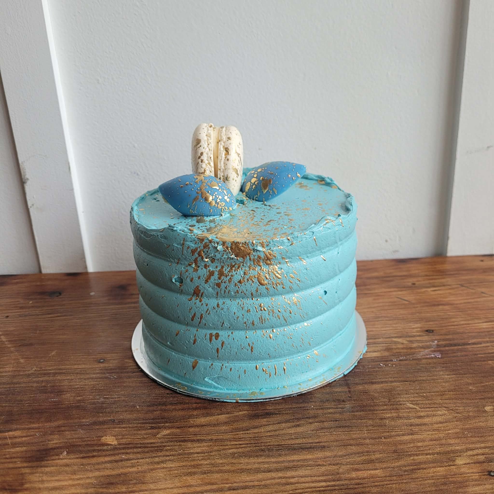 5″ Banana Cake With Chocolate Mousse And Caramel