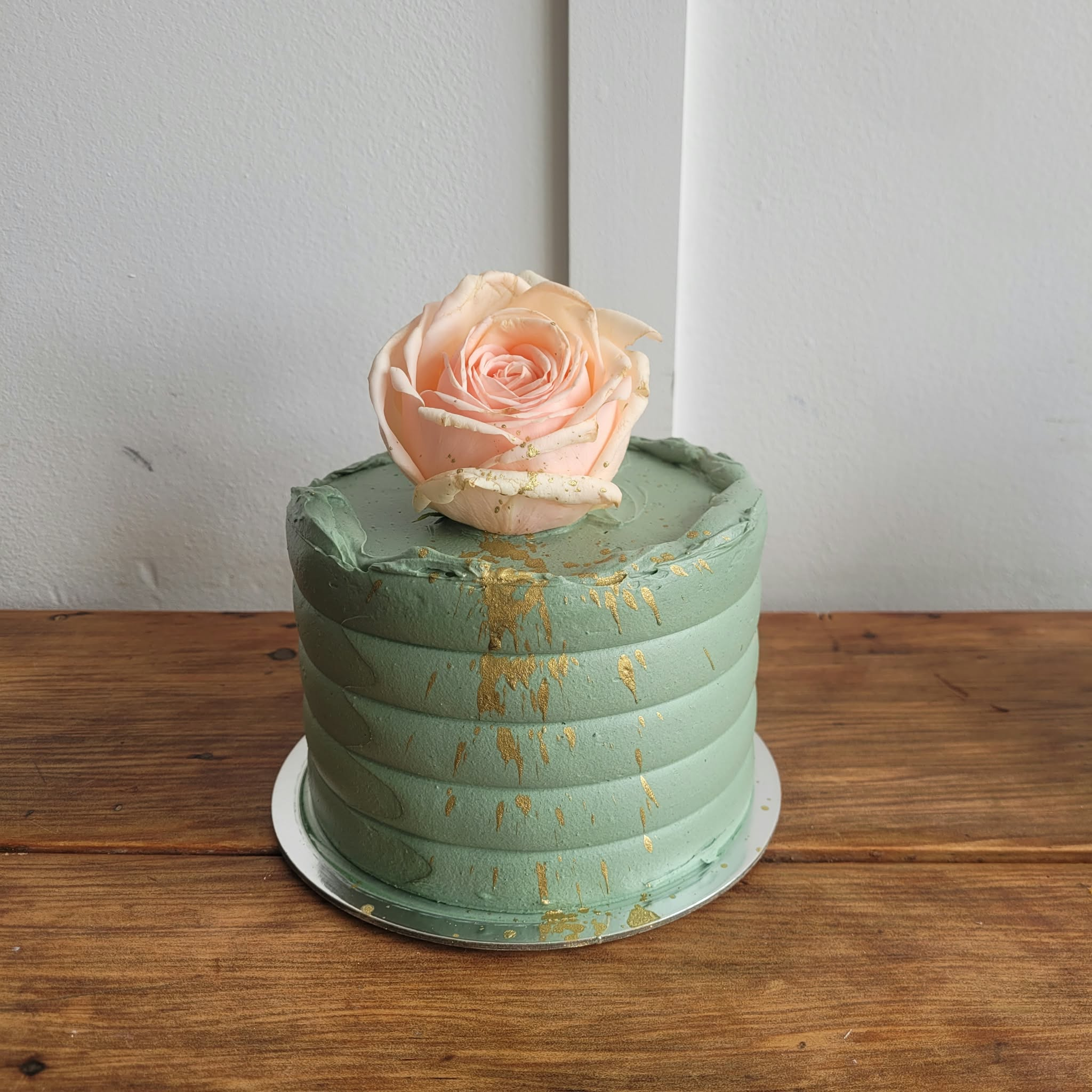 5″ Raspberry Cake With Chocolate Mousse And Raspberry