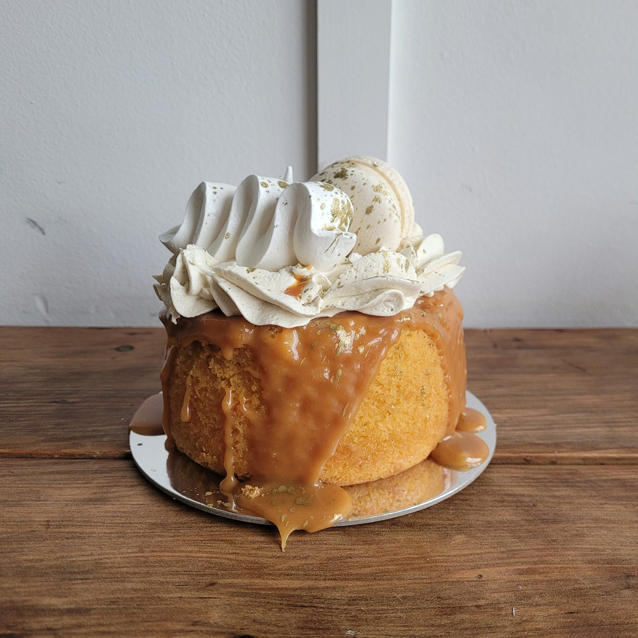 5″ Vanilla Caramel Cake